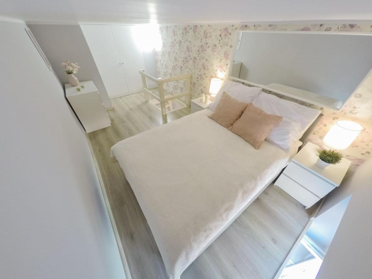 Rynek 20/21 -Cosy New Apartment On The Market Square - 4 Bedrooms - 8 People Wrocław Eksteriør billede