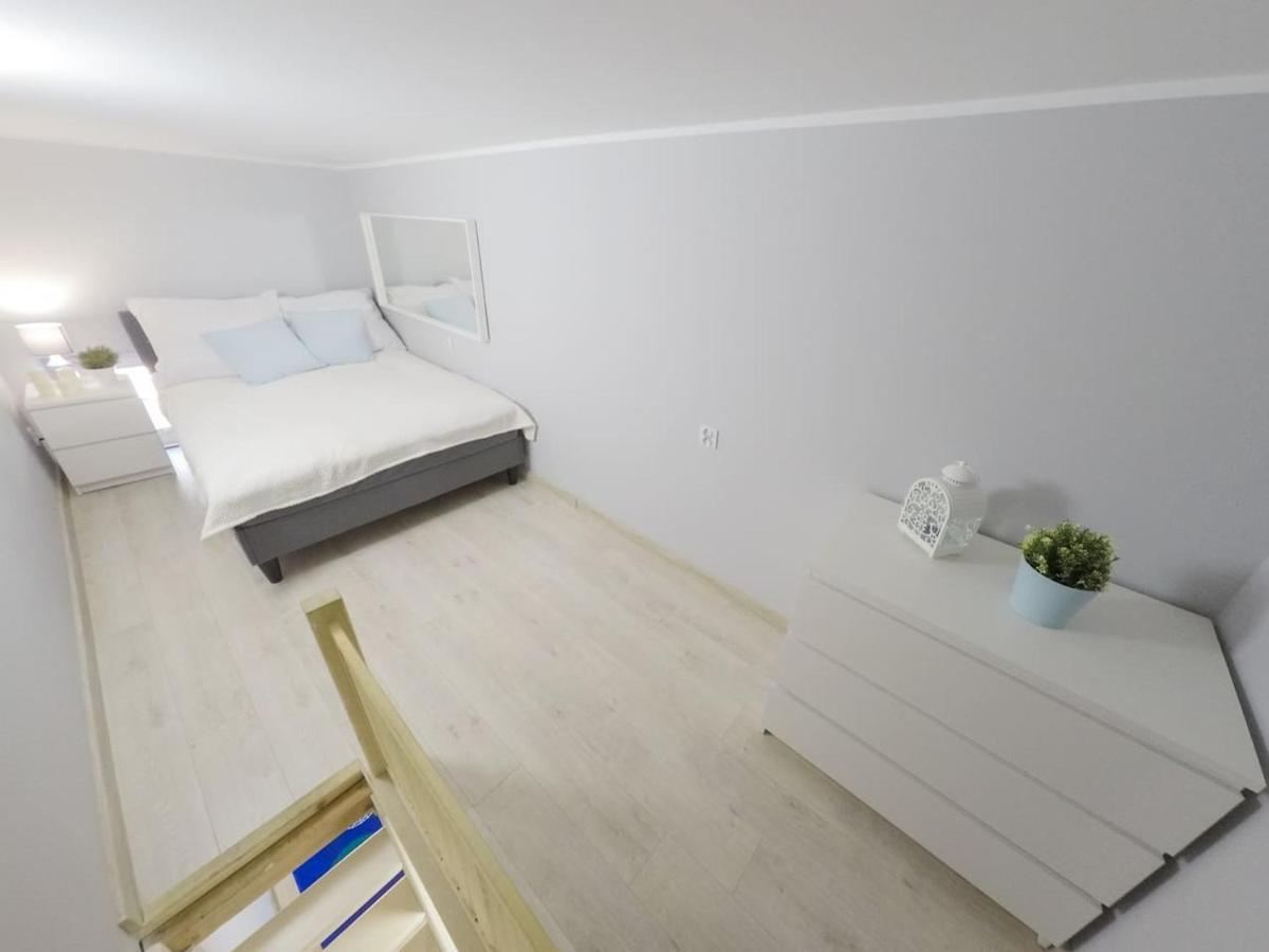 Rynek 20/21 -Cosy New Apartment On The Market Square - 4 Bedrooms - 8 People Wrocław Eksteriør billede